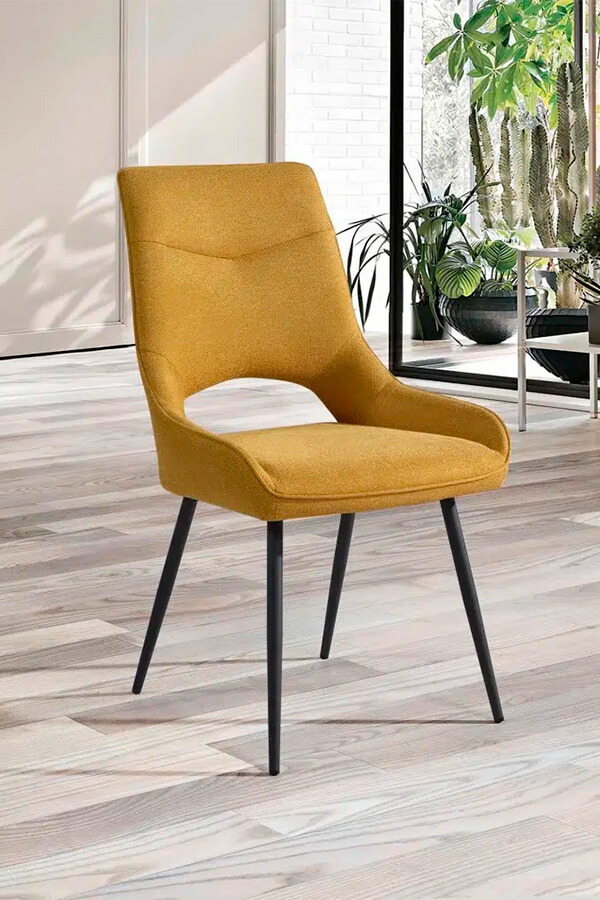 Espace-Ameublement-magasin-de-meubles-Magasin-de-meubles-a-Plainfaing-Saint-Die-Vosges-salle-à-manger-chaises-pivotante-tissu-confort