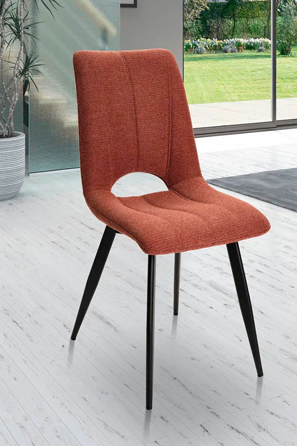 Espace-Ameublement-magasin-de-meubles-Magasin-de-meubles-a-Plainfaing-Saint-Die-Vosges-salle-à-manger-chaises-pivotante-tissu-confort