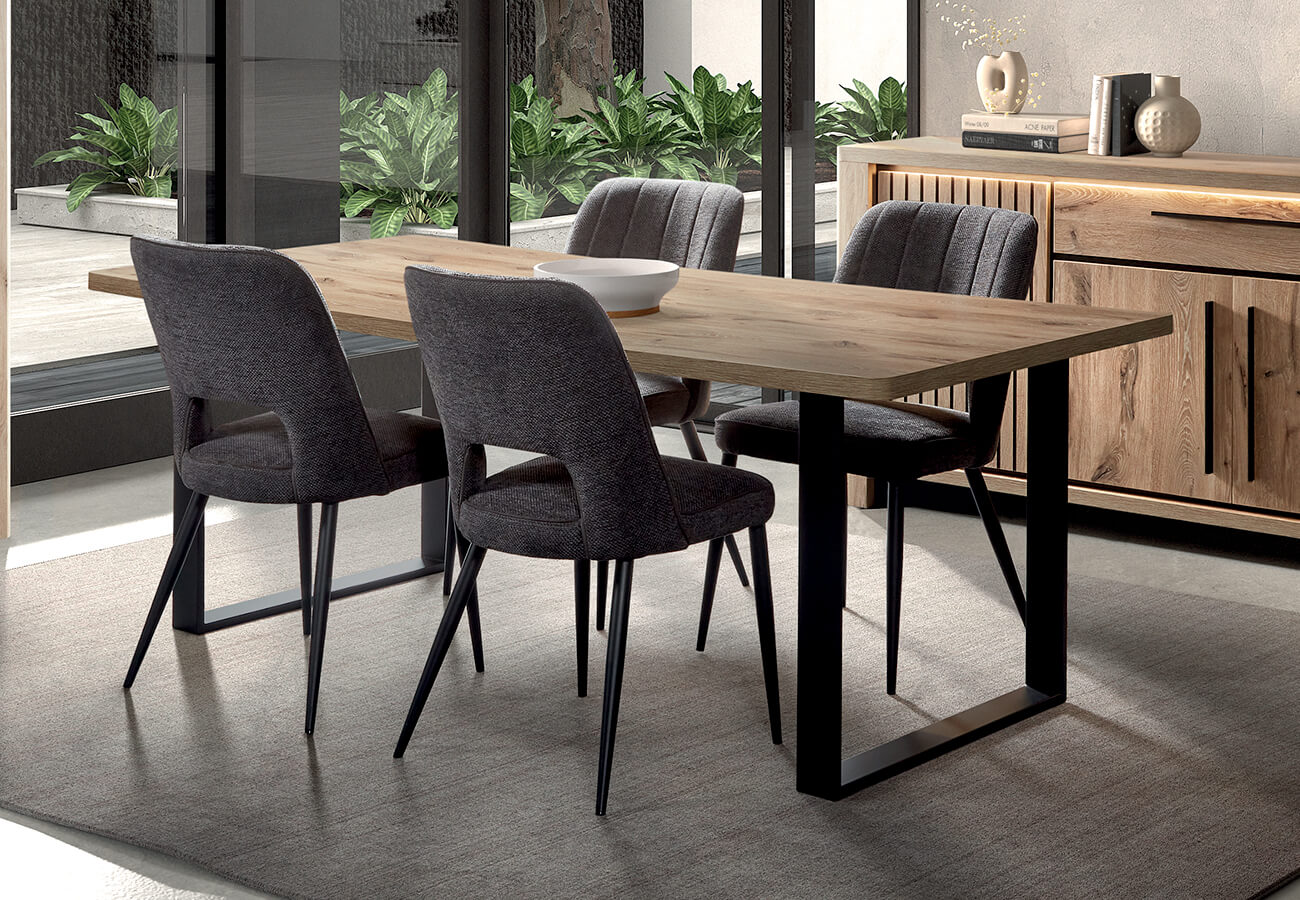 Espace-Ameublement-magasin-de-meubles-Magasin-de-meubles-a-Plainfaing-Saint-Die-Vosges-salle-à-manger-table-bois-métal