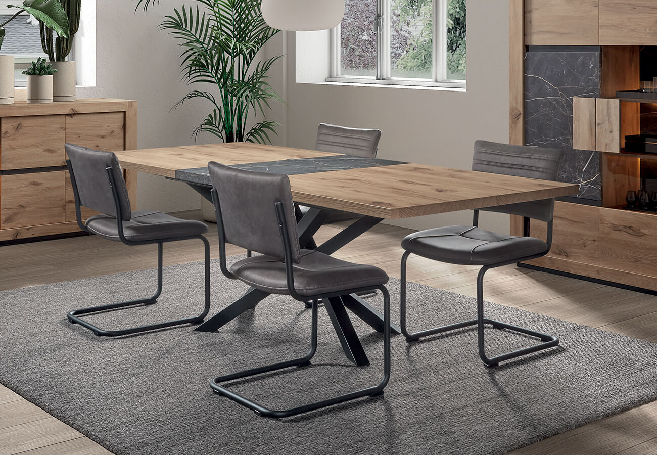 Espace-Ameublement-magasin-de-meubles-Magasin-de-meubles-a-Plainfaing-Saint-Die-Vosges-salle-à-manger-table-bois-métal